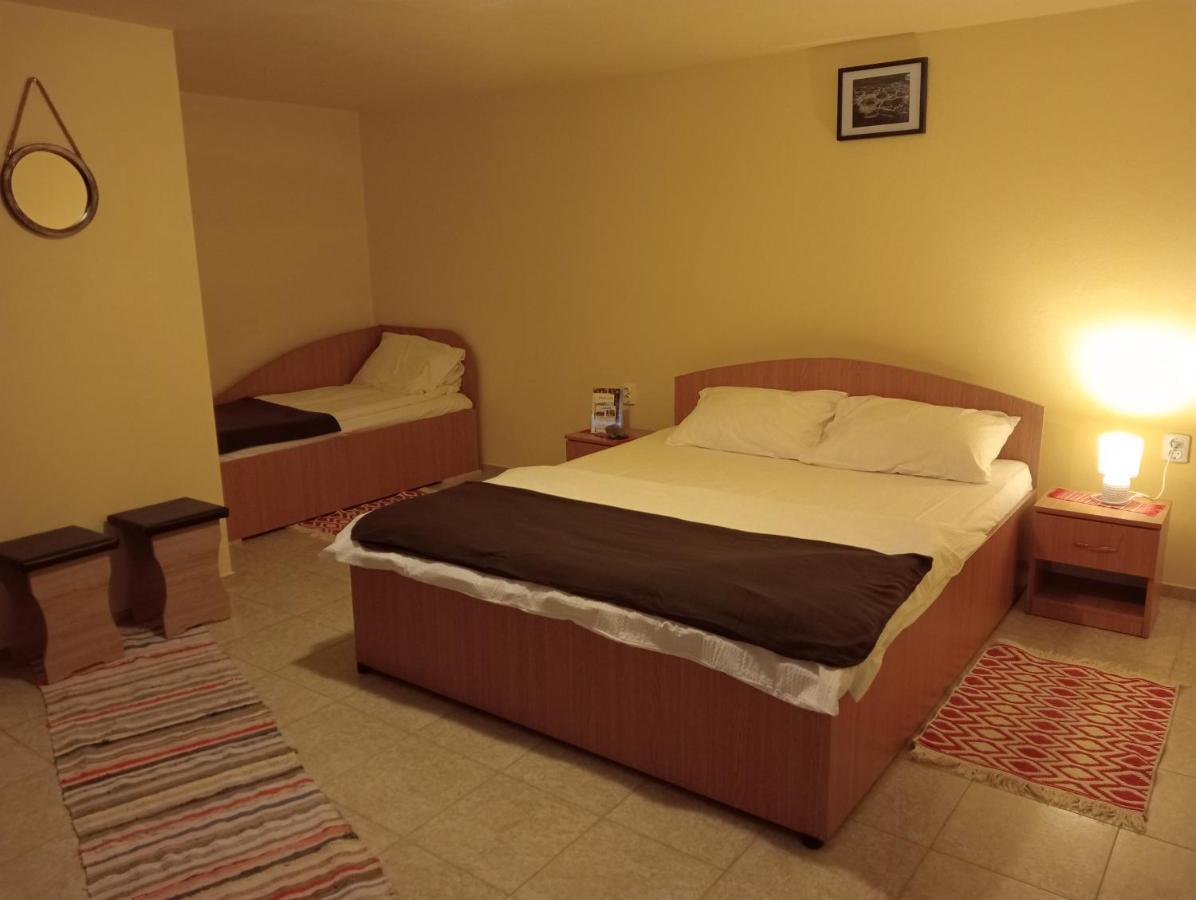 Casa Raisa & Maria Hotel ออกนา ซีบิวลุย ภายนอก รูปภาพ